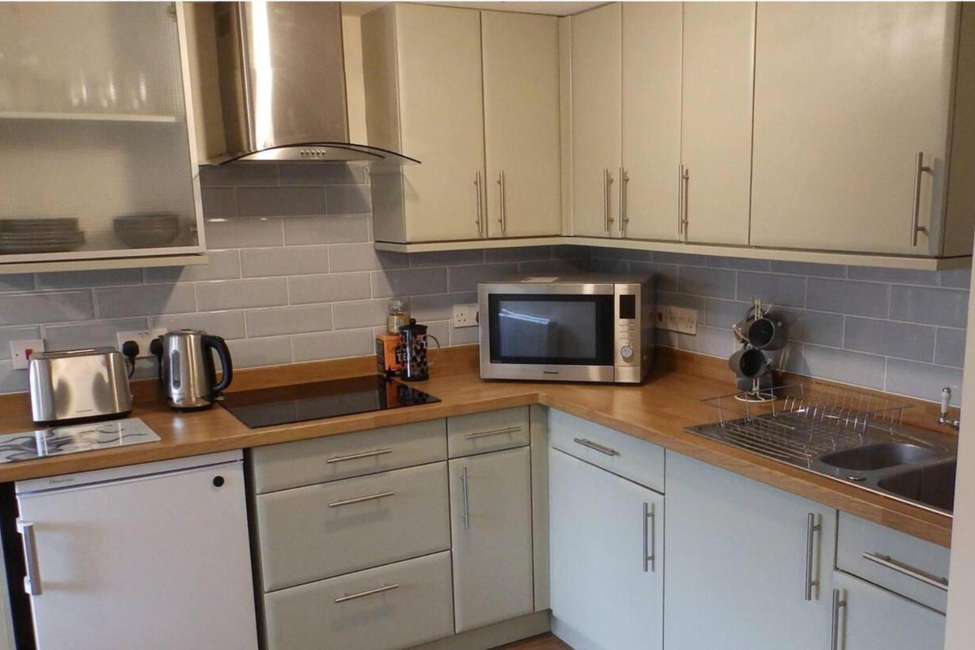 1 Bed-Pet Friendly-Parking-Patio-Close To Coasts North Hill Bagian luar foto